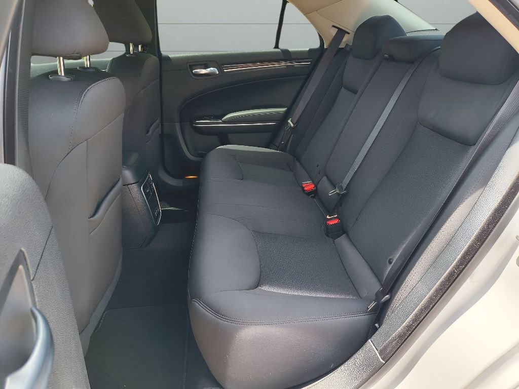 Used 2023 Chrysler 300 Touring w/ Sport Appearance Package image 22