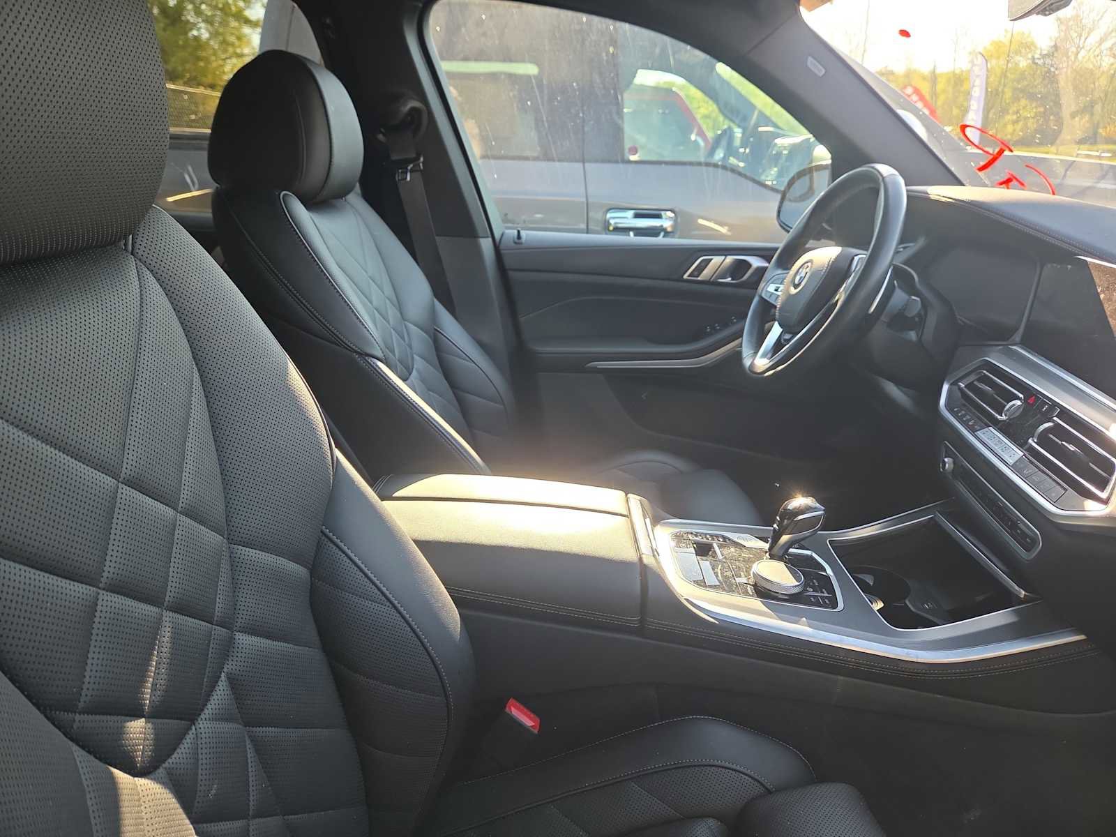 Used 2023 BMW X5 xDrive40i w/ Premium Package image 4