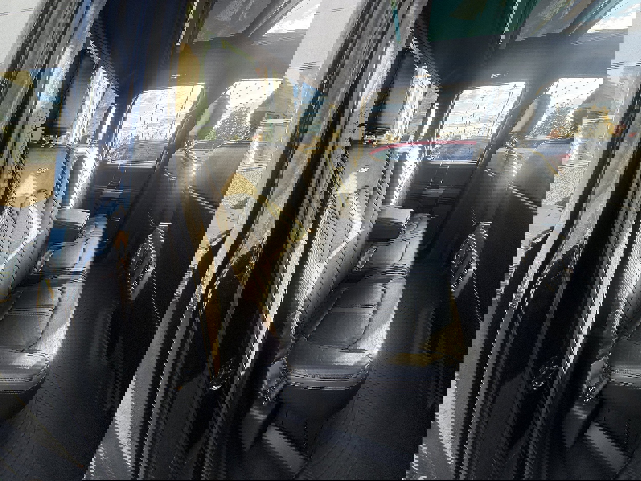 Used 2017 Ford F350 Platinum w/ Platinum Ultimate Package image 7