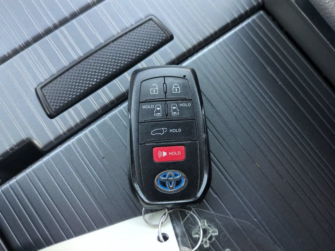 Certified 2021 Toyota Sienna XSE AWD/4WD image 30