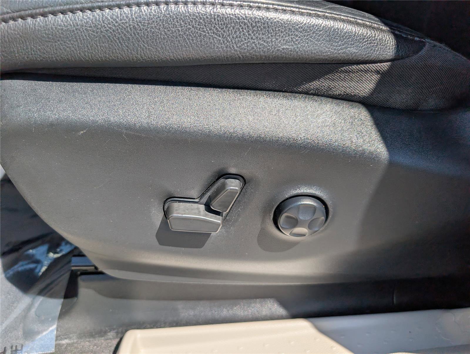 Used 2022 Chrysler Pacifica Touring-L FWD image 21