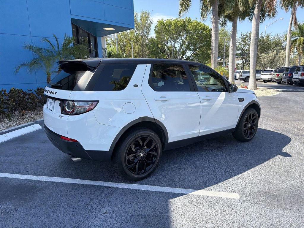 Used 2016 Land Rover Discovery Sport HSE AWD/4WD image 8