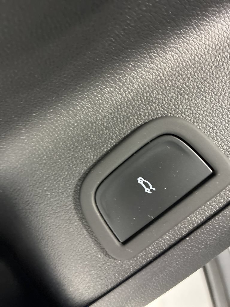 Used 2026 Chevrolet Traverse LT AWD/4WD image 17
