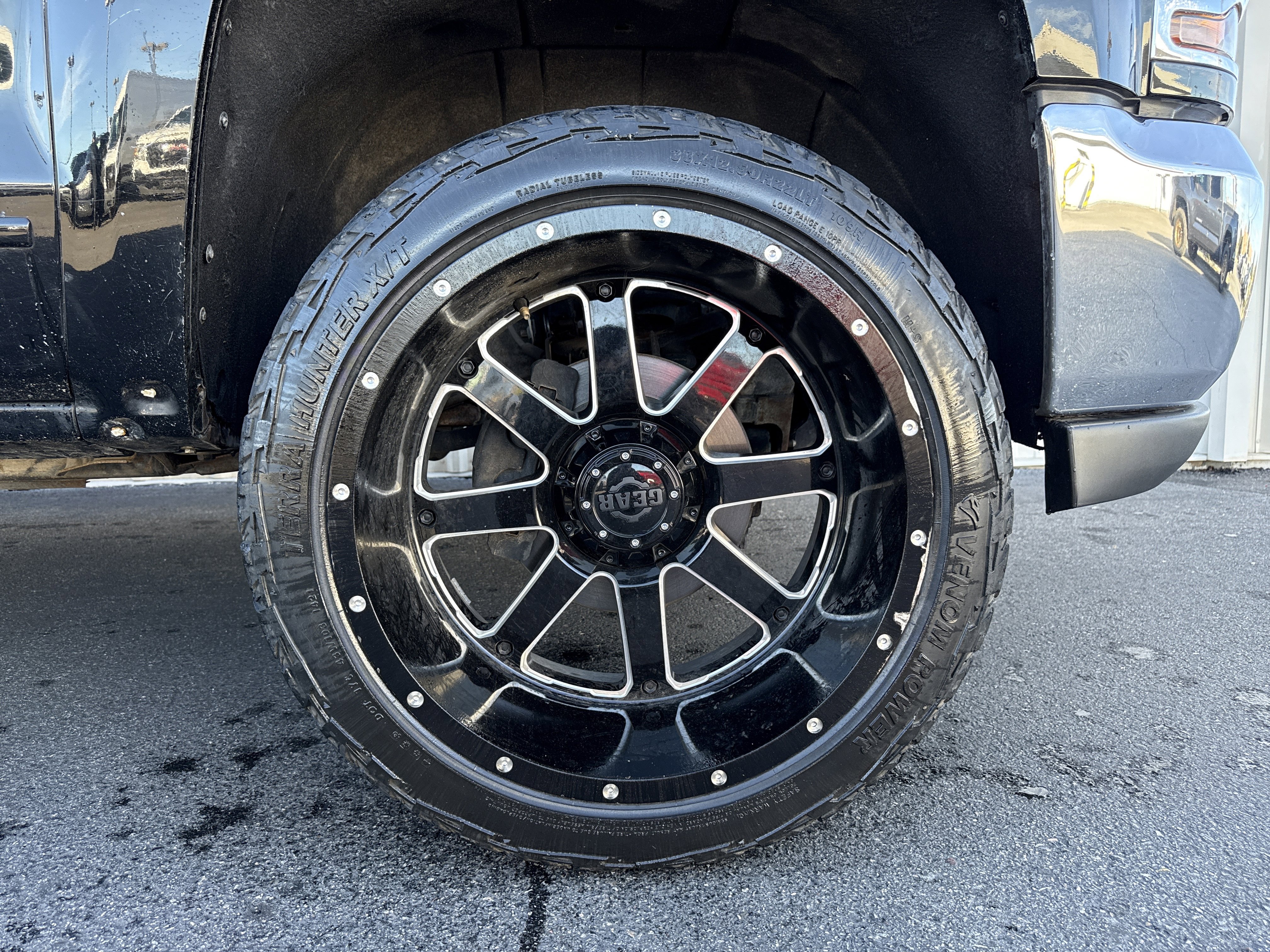 Used 2018 Chevrolet Silverado 1500 LT w/ Texas Edition image 24