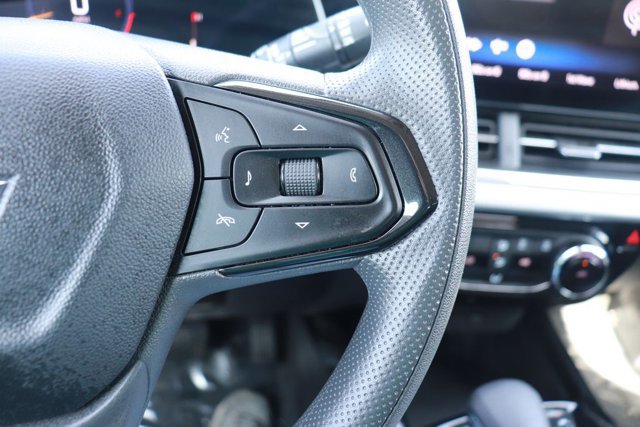 Used 2025 Chevrolet Trax LT image 19
