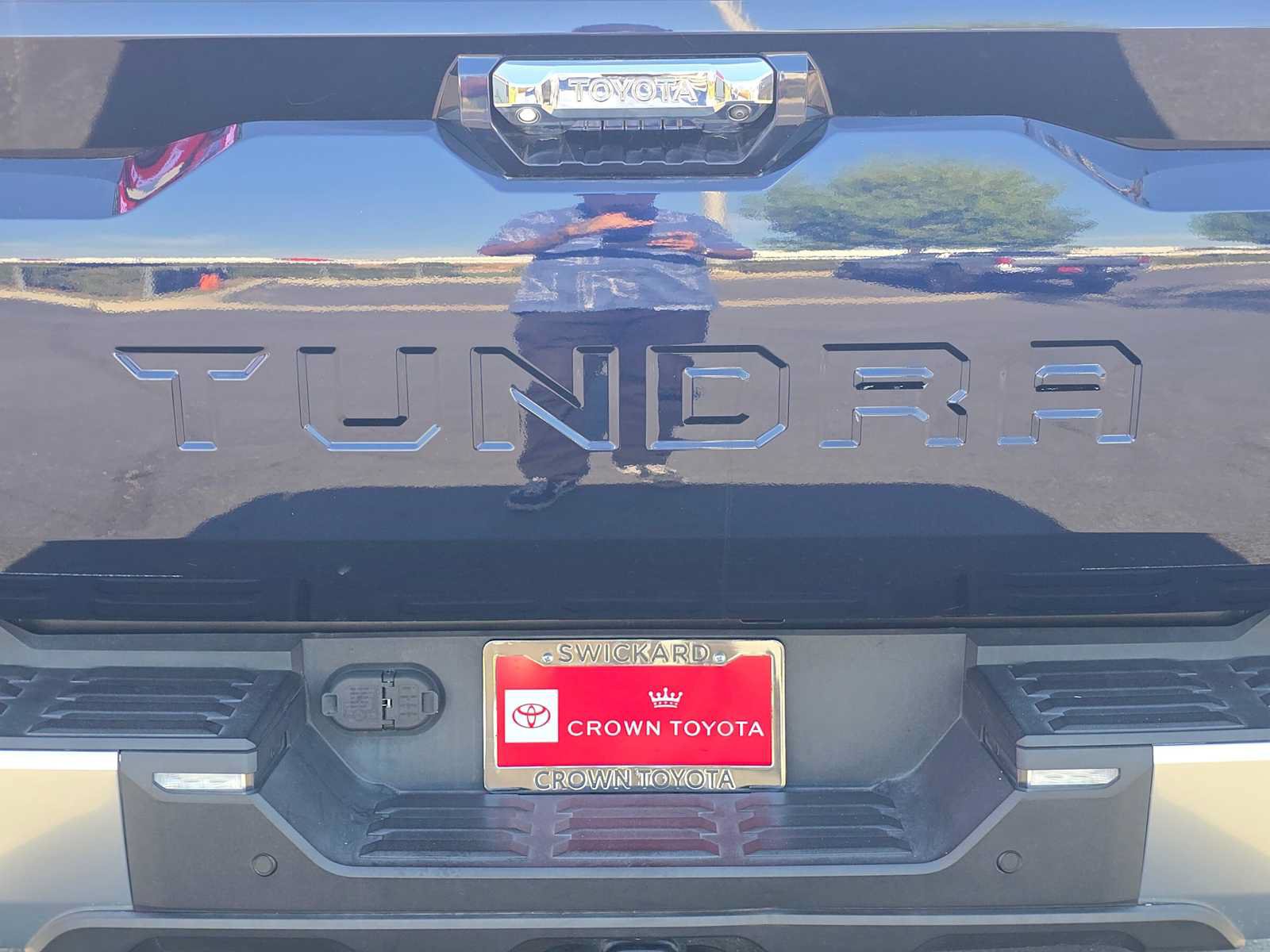 Used 2023 Toyota Tundra Limited AWD/4WD image 13