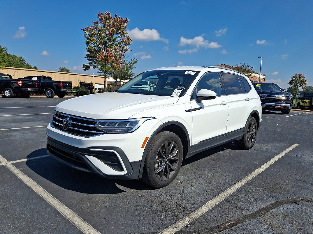 Used 2022 Volkswagen Tiguan SE