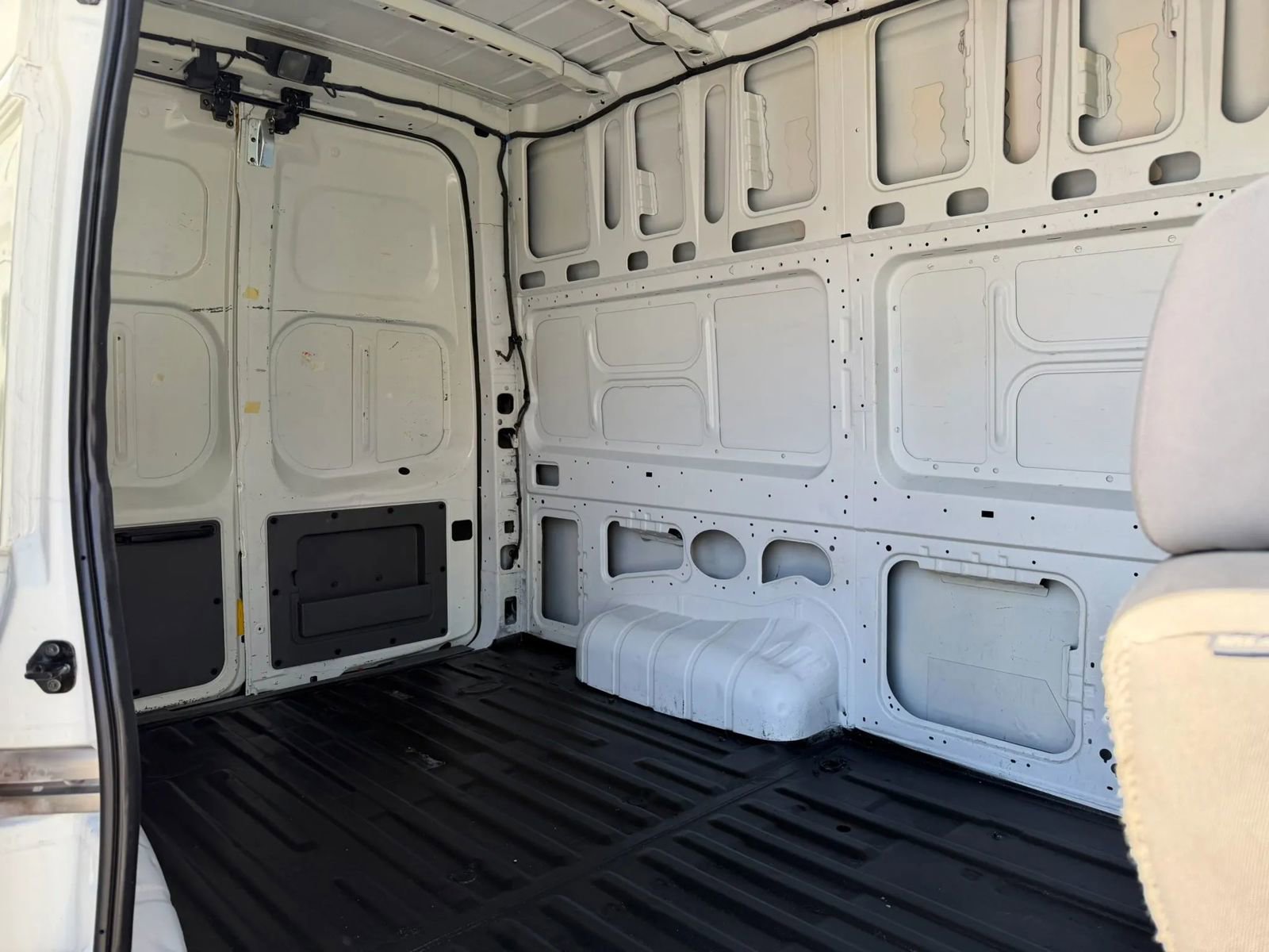 Used 2016 Nissan NV 2500 S w/ Power Package RWD image 17