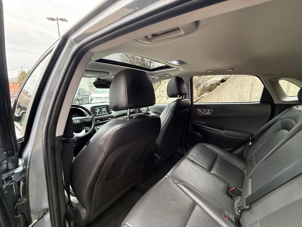 Used 2020 Hyundai Kona Limited w/ Cargo Package image 19