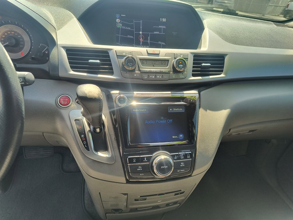 Used 2014 Honda Odyssey Touring image 16
