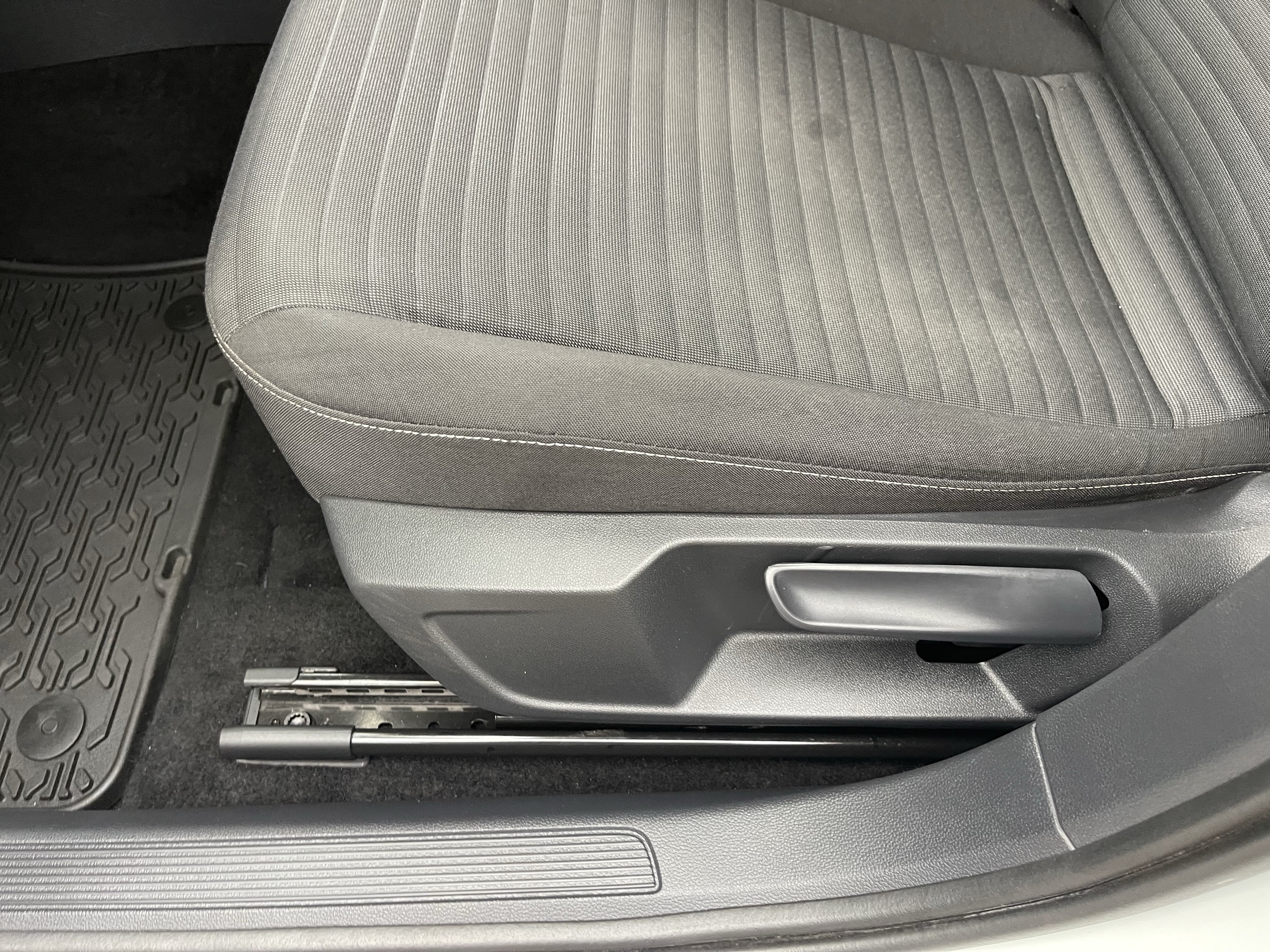 Used 2023 Volkswagen Jetta S FWD image 19