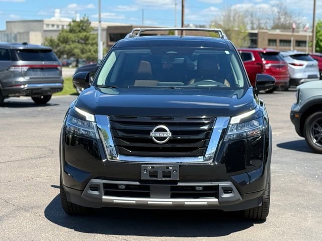 Used 2023 Nissan Pathfinder Platinum w/ Cargo Package AWD/4WD image 36