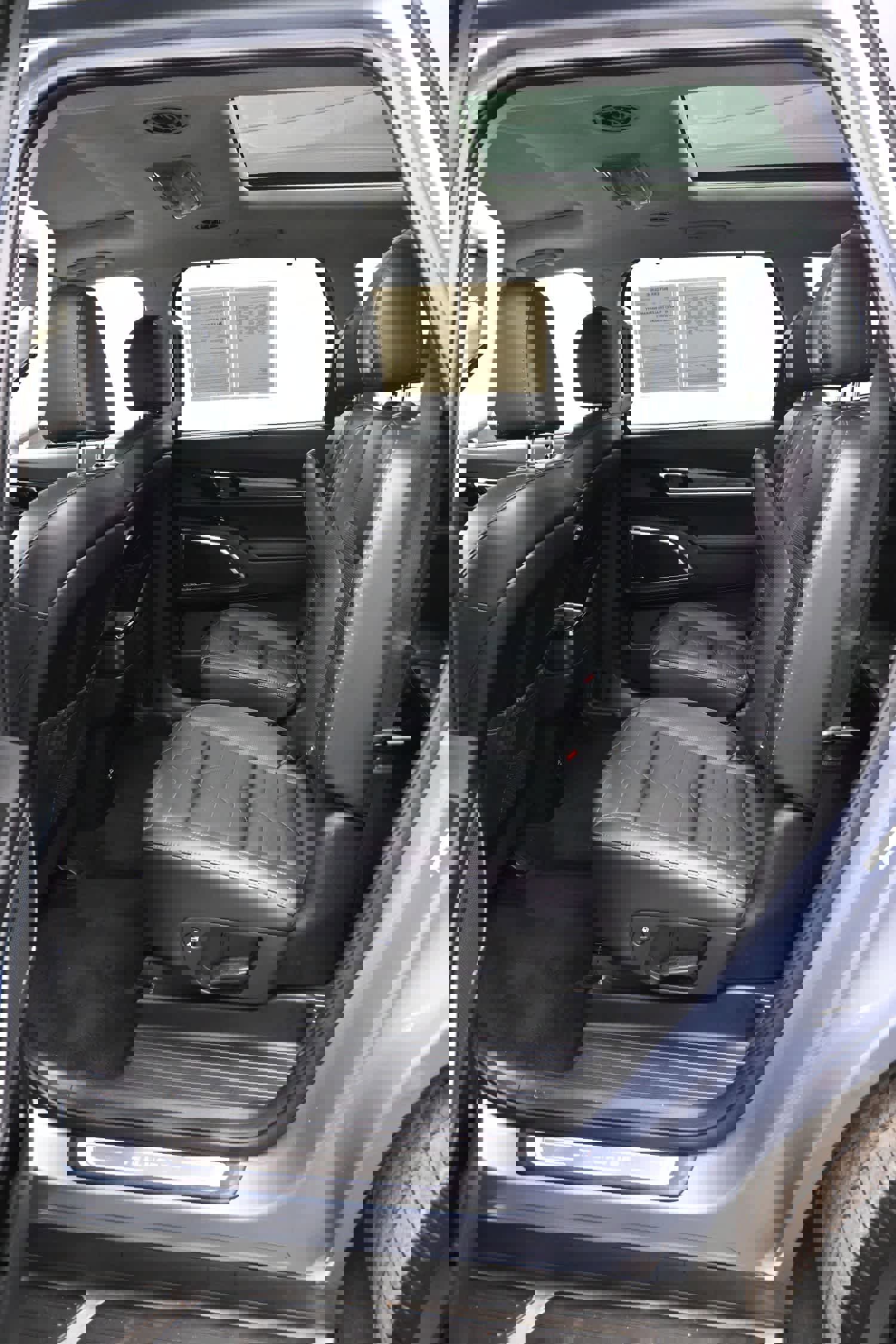 Used 2020 Kia Telluride SX w/ SX Prestige Package image 12