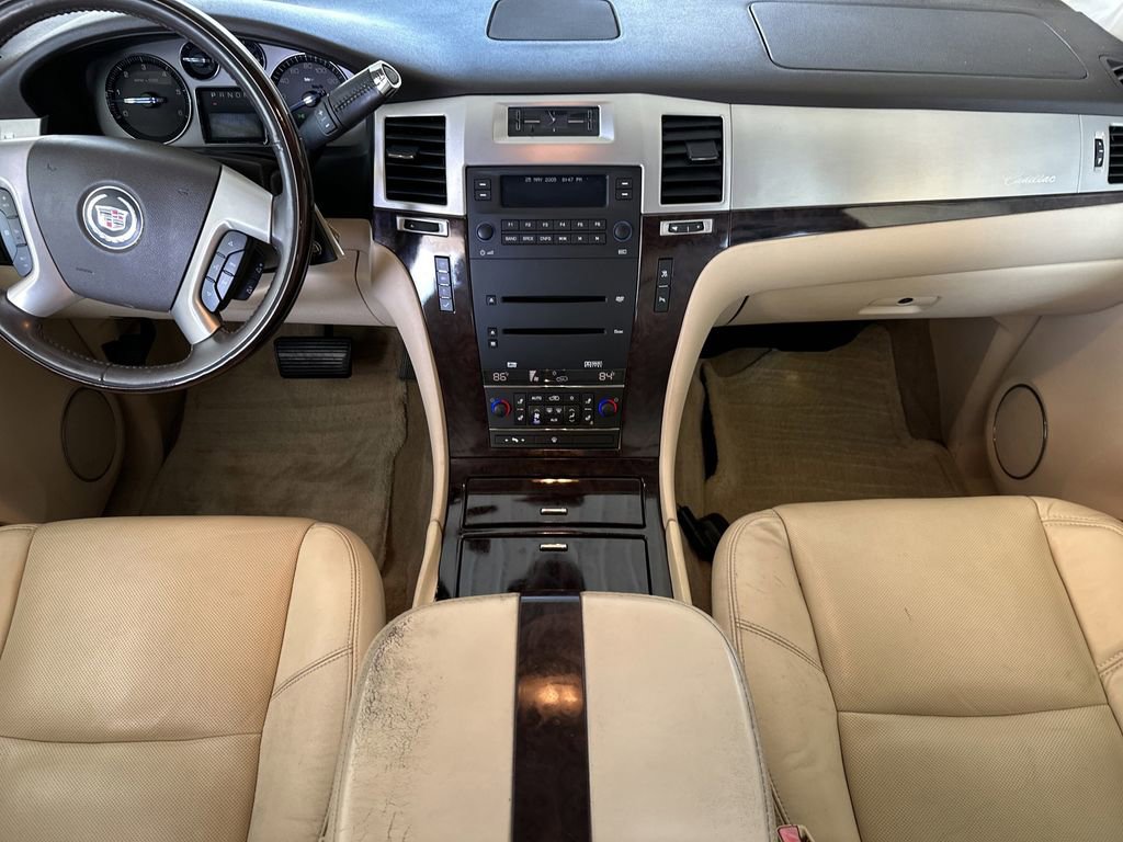 Used 2008 Cadillac Escalade ESV AWD image 14