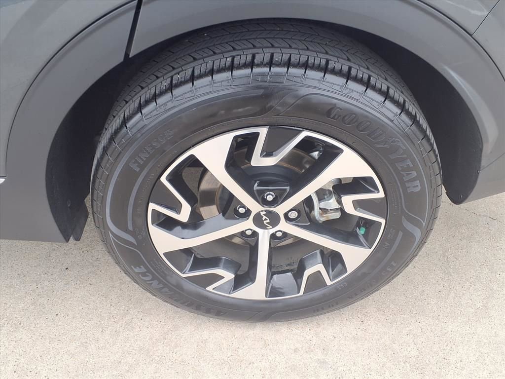 Used 2024 Kia Sportage EX AWD/4WD image 20
