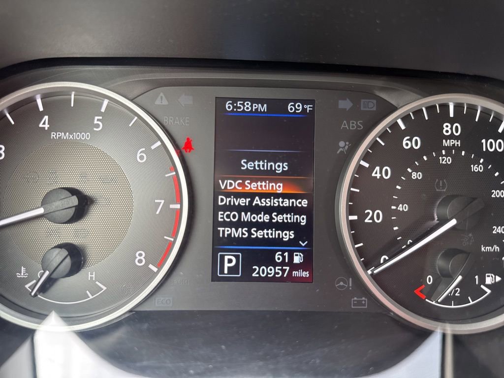 Used 2025 Nissan Sentra S image 11