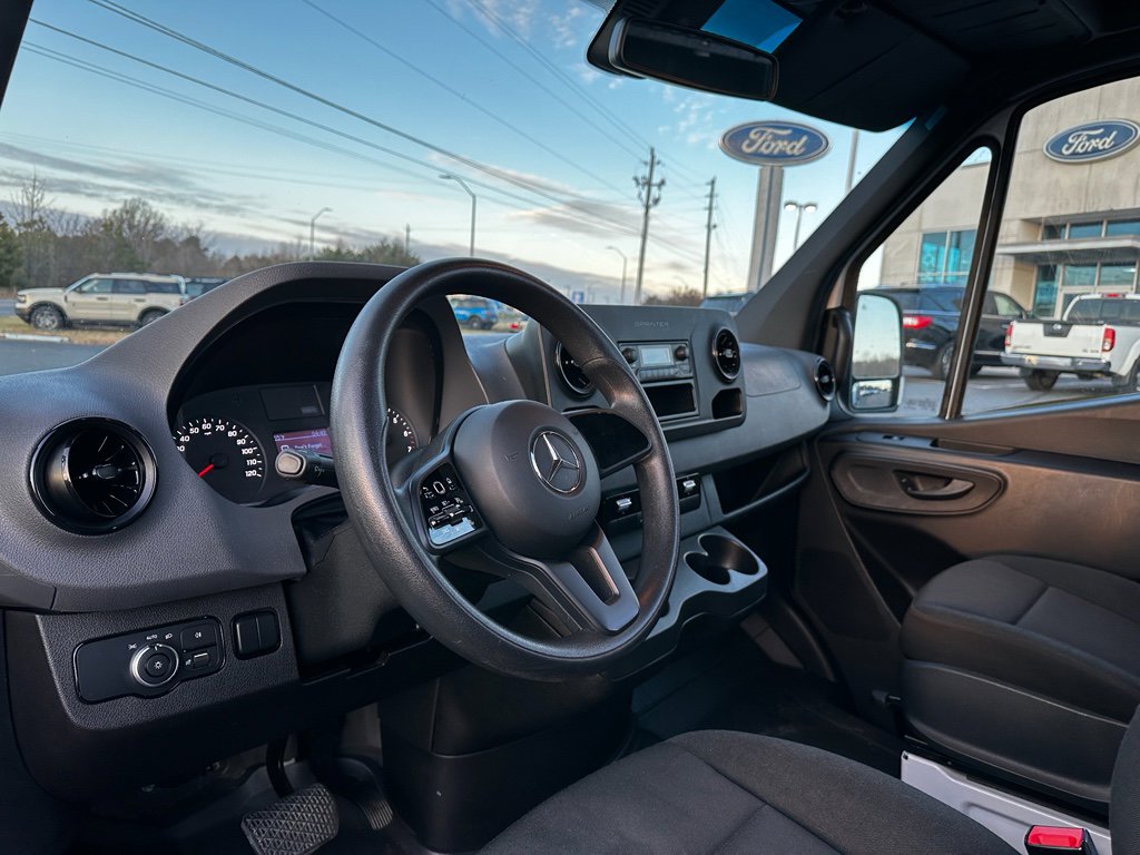 Used 2021 Mercedes-Benz Sprinter 2500 image 15