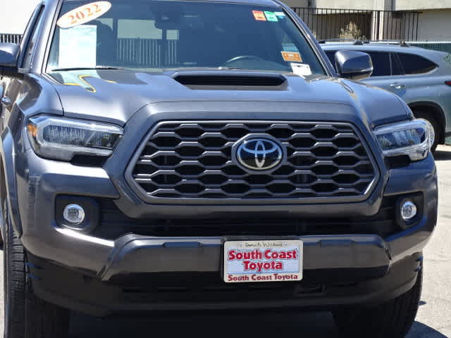 Certified 2022 Toyota Tacoma TRD Sport w/ TRD Premium Sport Package RWD image 4