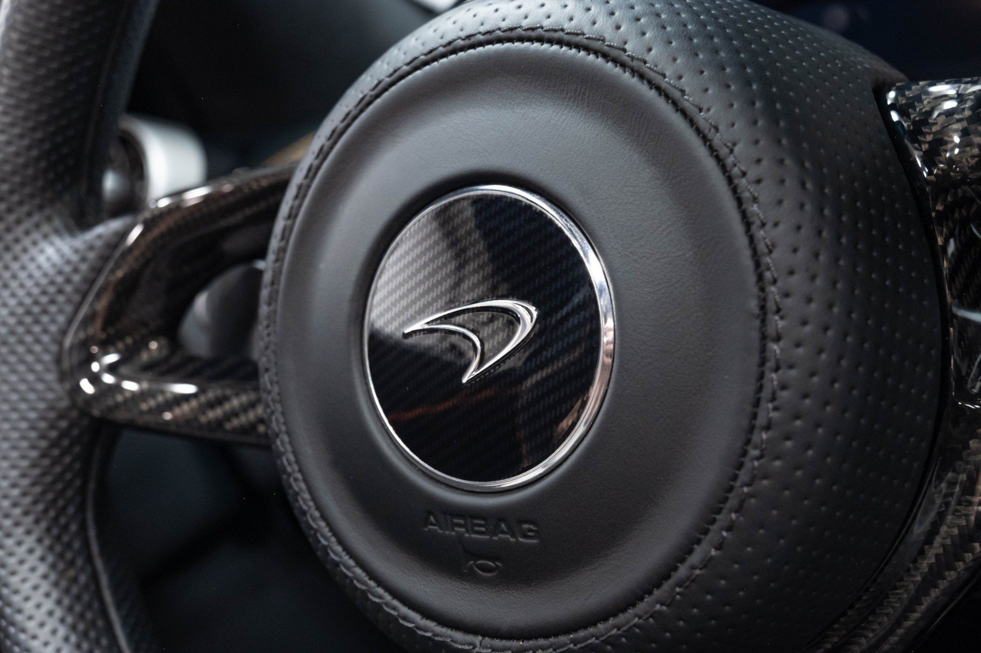 Used 2015 McLaren 650S Spider RWD image 37