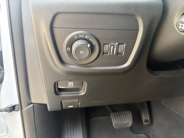 Used 2025 Jeep Grand Cherokee L Limited w/ Luxury Tech Group II RWD image 18