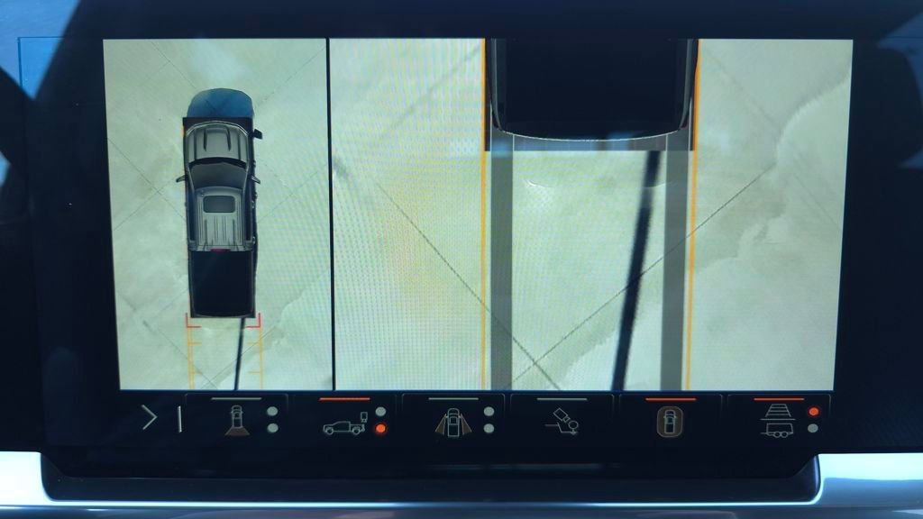 Used 2024 Chevrolet Silverado 1500 LTZ image 38