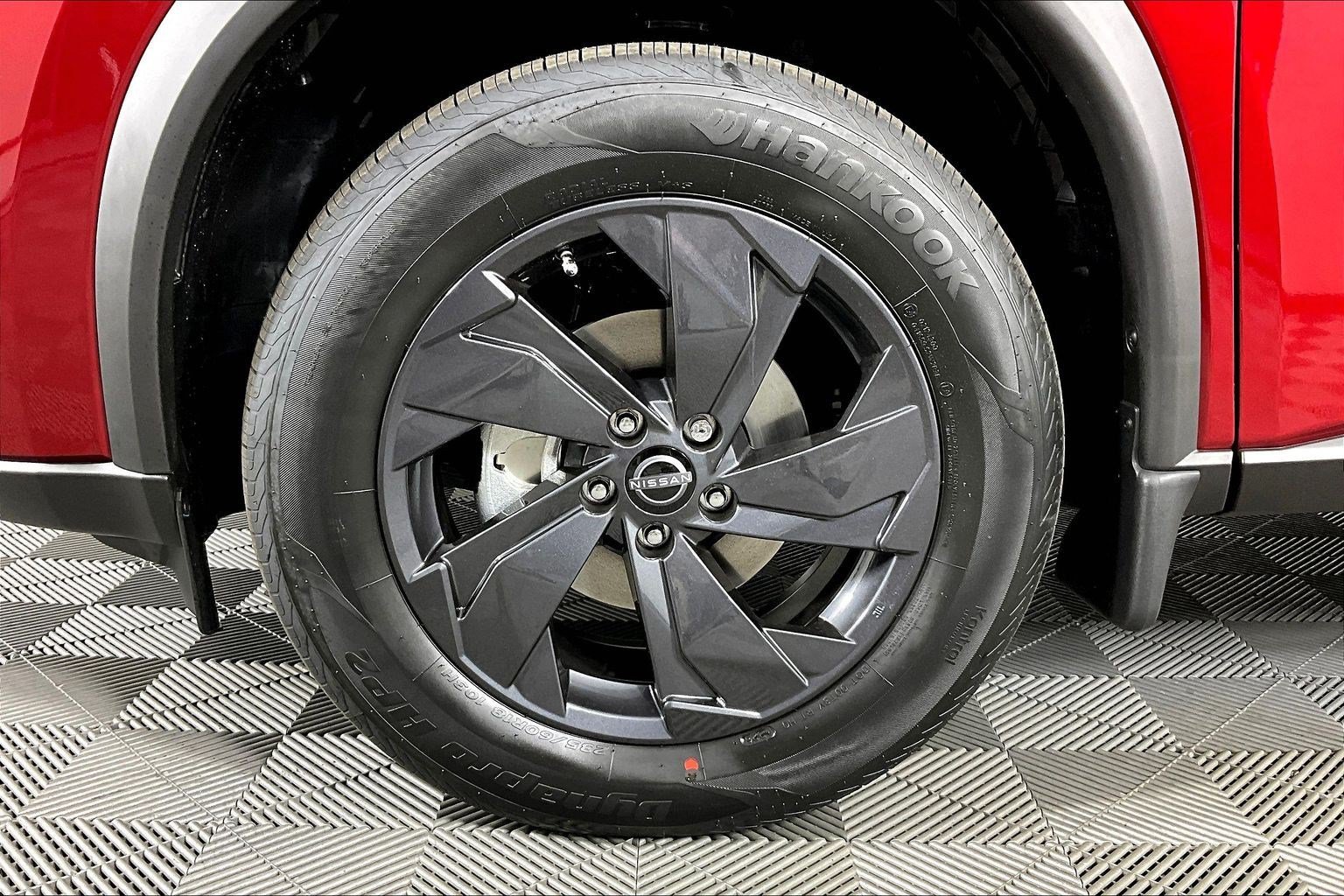 New 2026 Nissan Rogue SV w/ Cold Weather Package AWD/4WD image 23