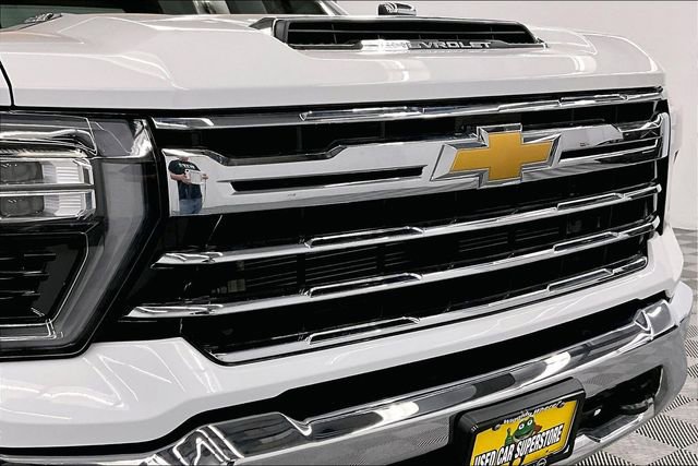 Used 2024 Chevrolet Silverado 3500 LTZ image 33