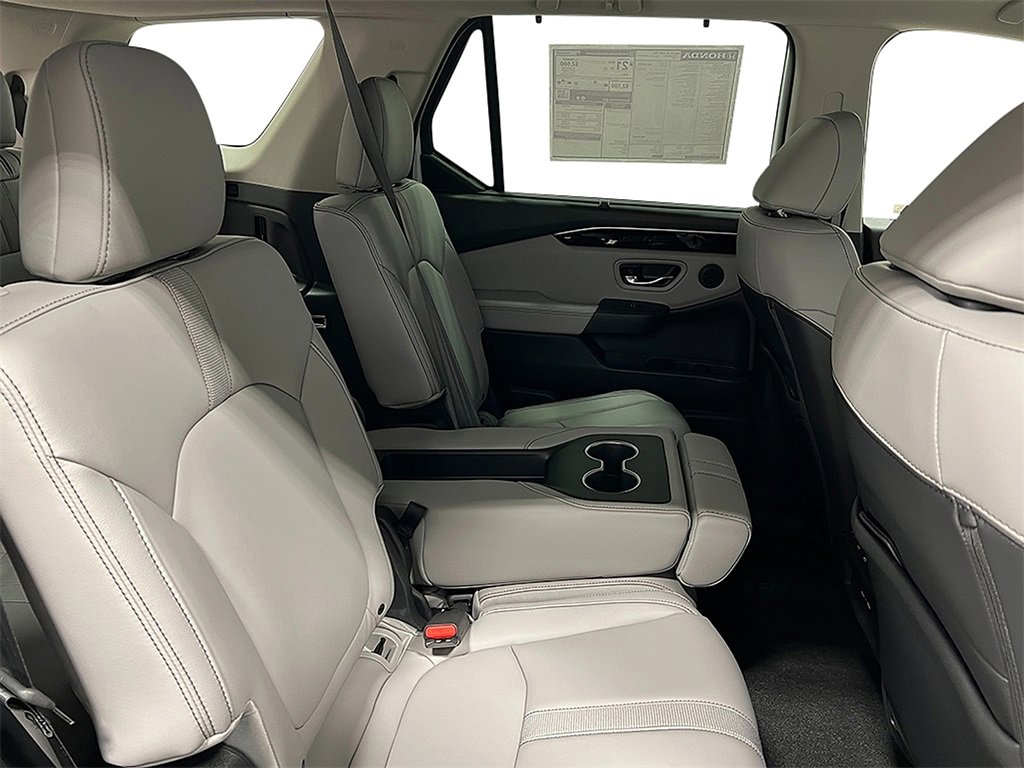 New 2025 Honda Pilot Touring image 35