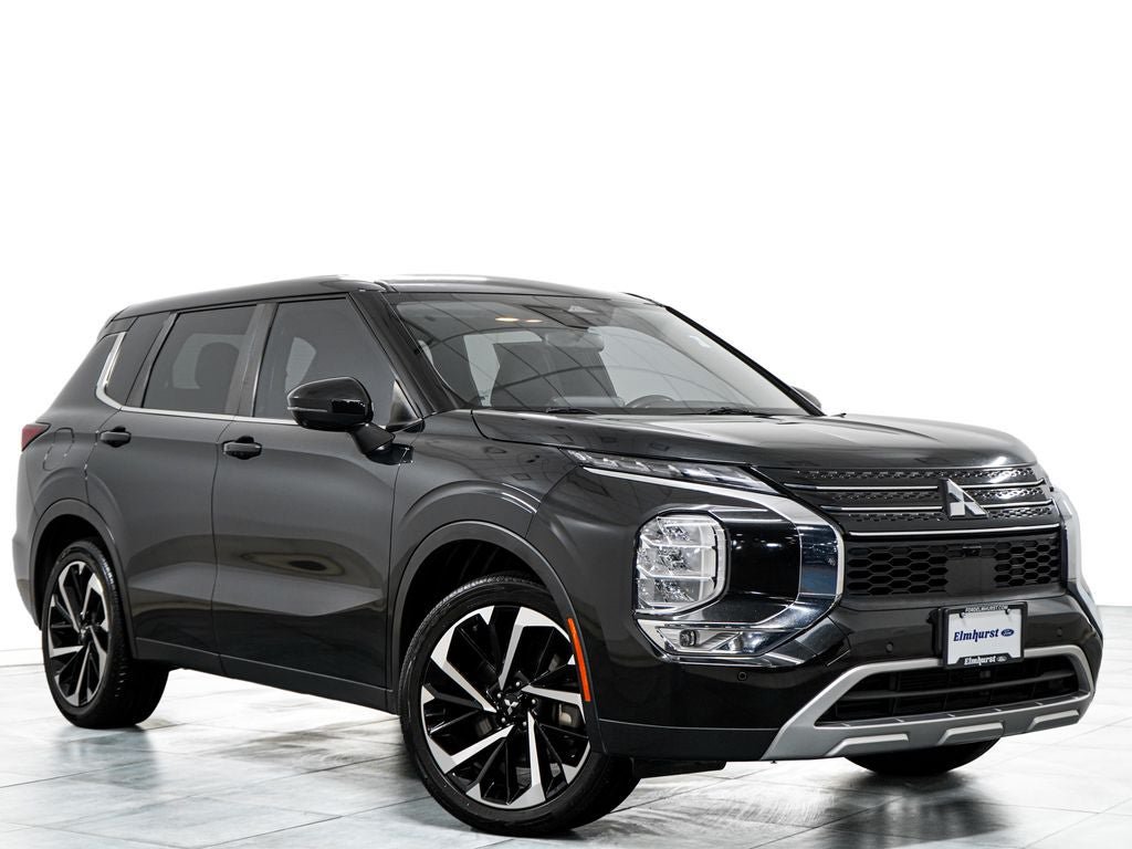 Used 2023 Mitsubishi Outlander SE