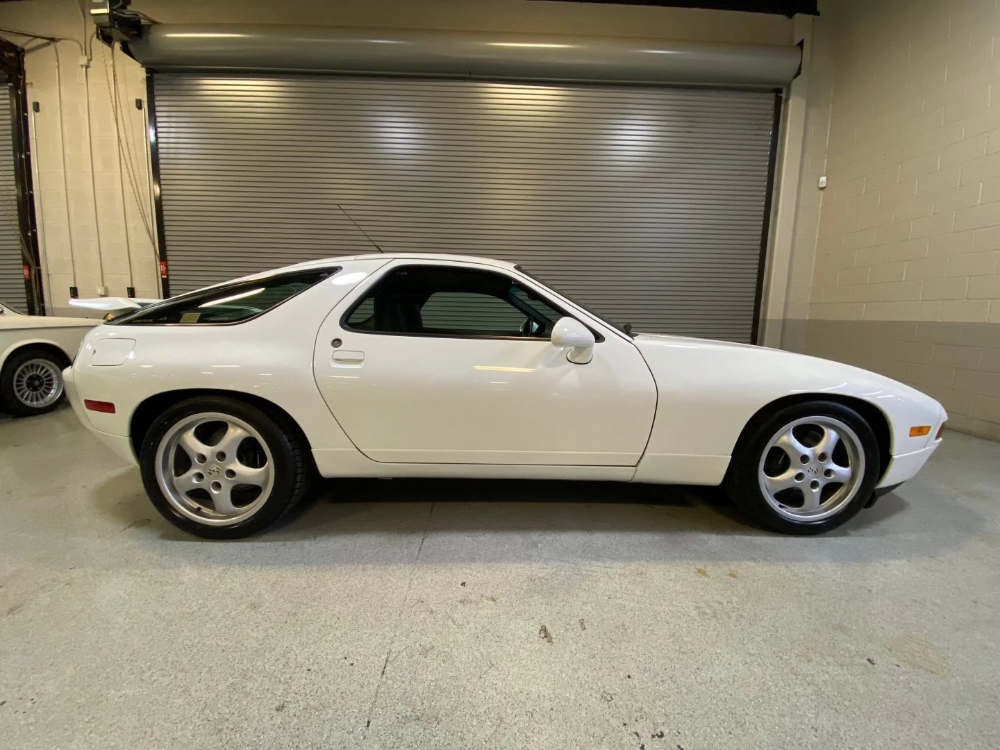 Used 1994 Porsche 928 GTS RWD image 14