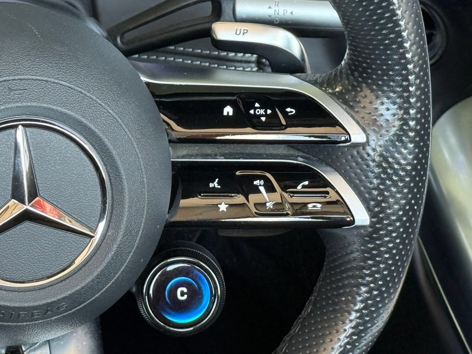 Used 2025 Mercedes-Benz SL 63 AMG S e Performance 4MATIC image 31
