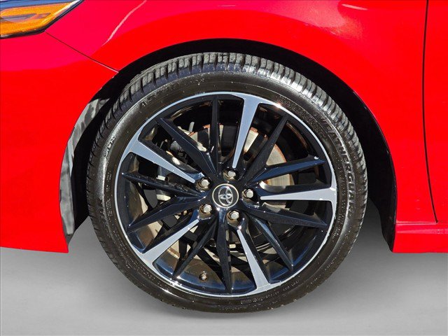 Used 2019 Toyota Camry XSE FWD image 9