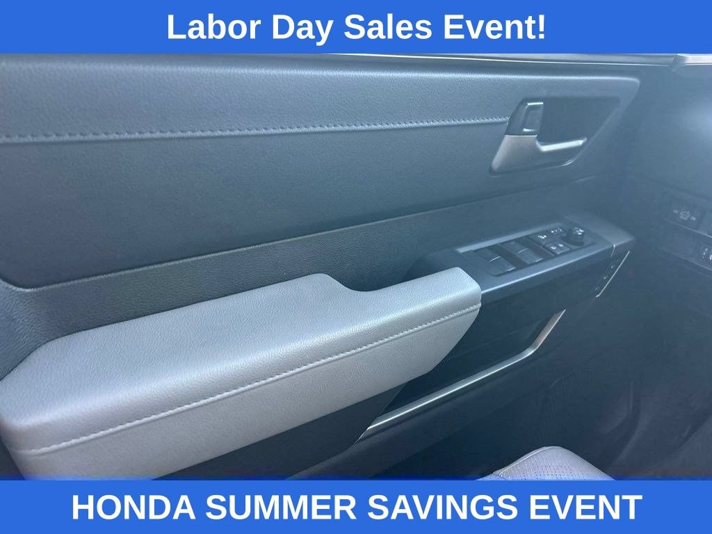 Used 2025 Toyota Tundra Limited AWD/4WD image 15