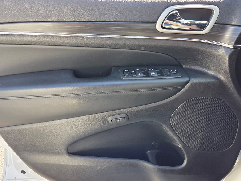 Used 2022 Jeep Grand Cherokee Limited image 26