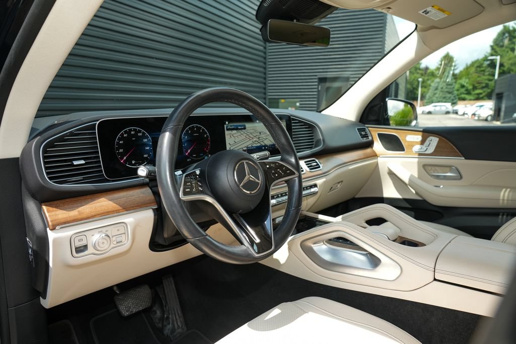 Used 2024 Mercedes-Benz GLE 450 4MATIC image 4