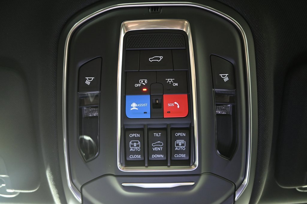 New 2025 Jeep Grand Cherokee Limited w/ Trailer Tow Package image 32