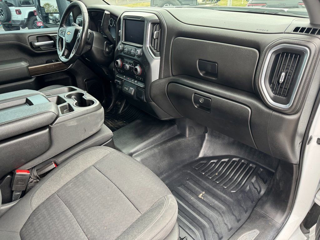 Used 2022 Chevrolet Silverado 3500 LT w/ Convenience Package AWD/4WD image 29