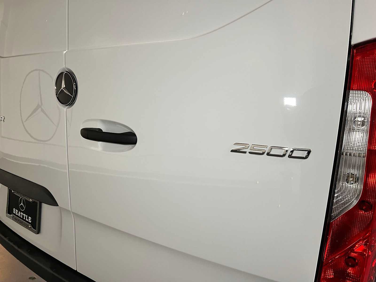 Used 2025 Mercedes-Benz Sprinter 2500 image 16