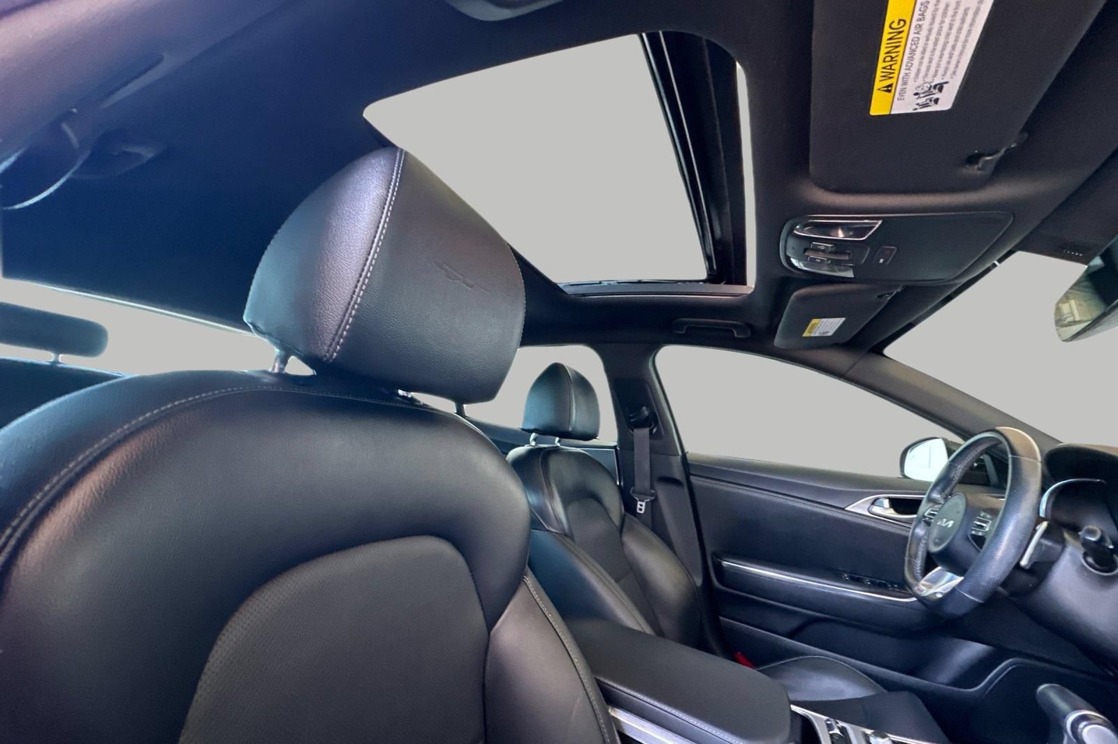 Used 2022 Kia Stinger GT1 RWD image 17
