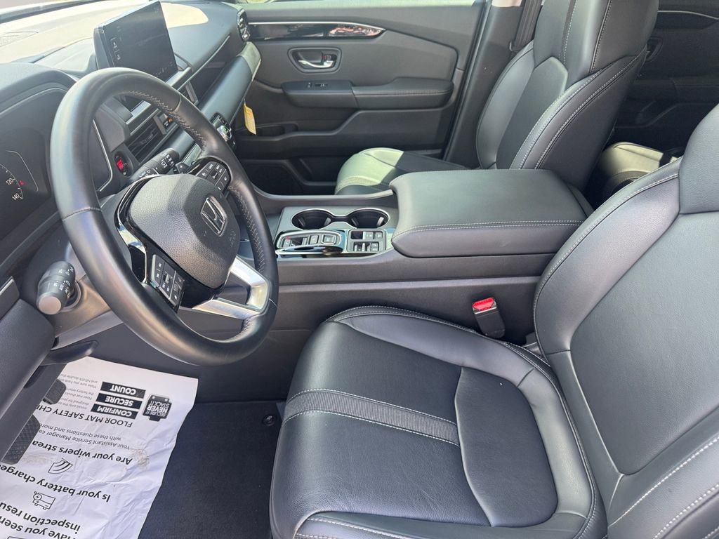 Used 2025 Honda Pilot EX-L image 9