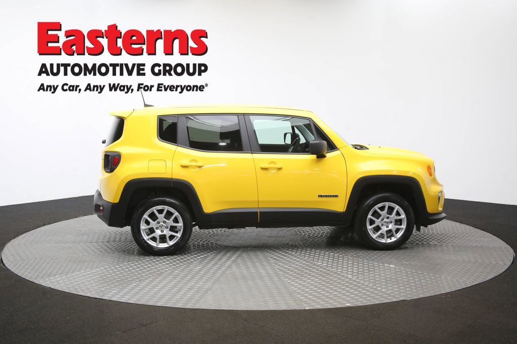 Used 2023 Jeep Renegade Latitude image 44