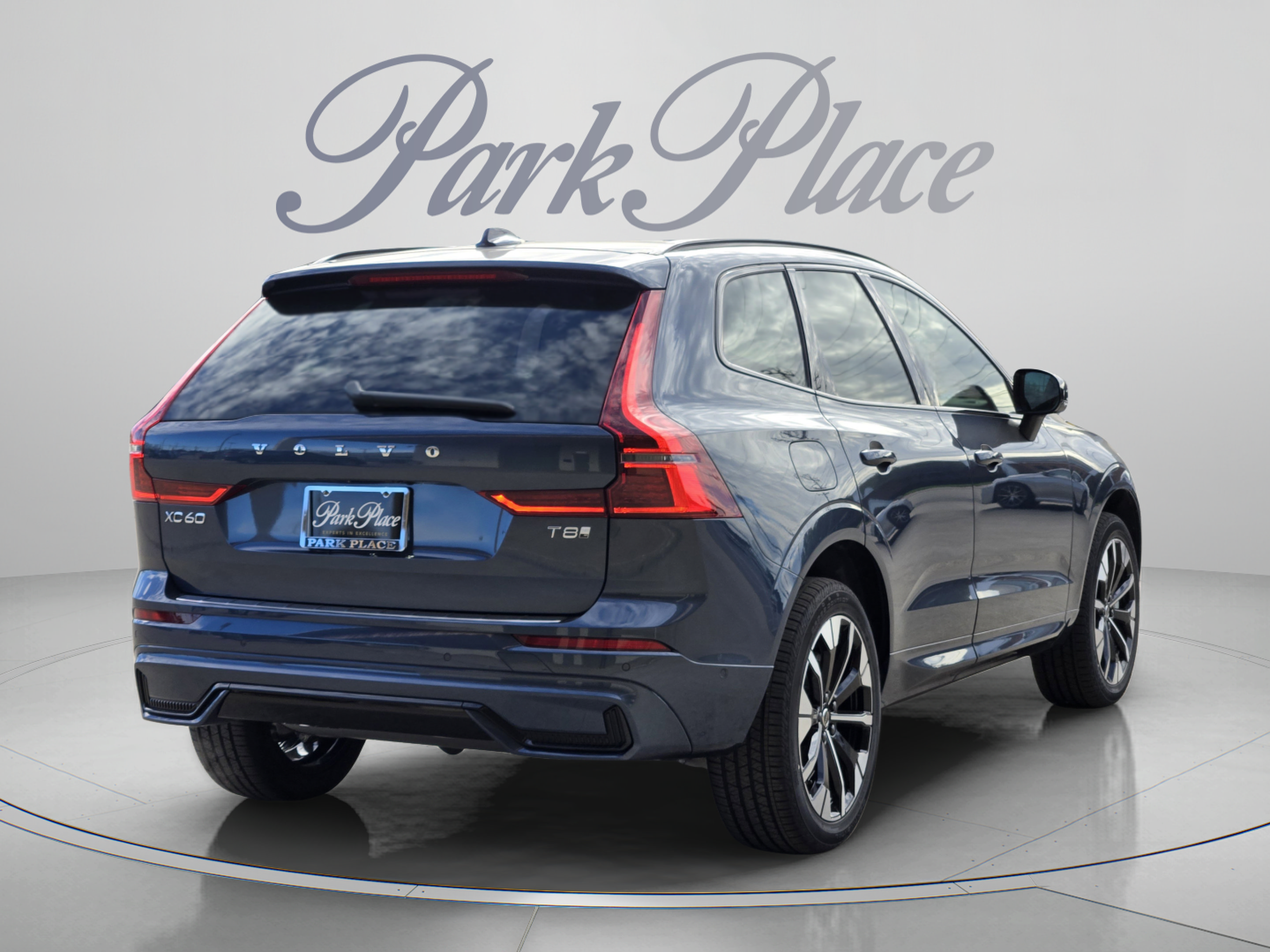 Used 2026 Volvo XC60 T8 Plus w/ Protection Package Premier AWD/4WD image 6