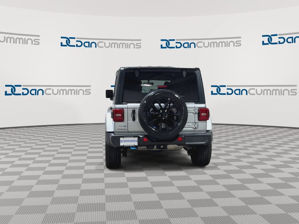 Used 2023 Jeep Wrangler Unlimited Sahara AWD/4WD image 8