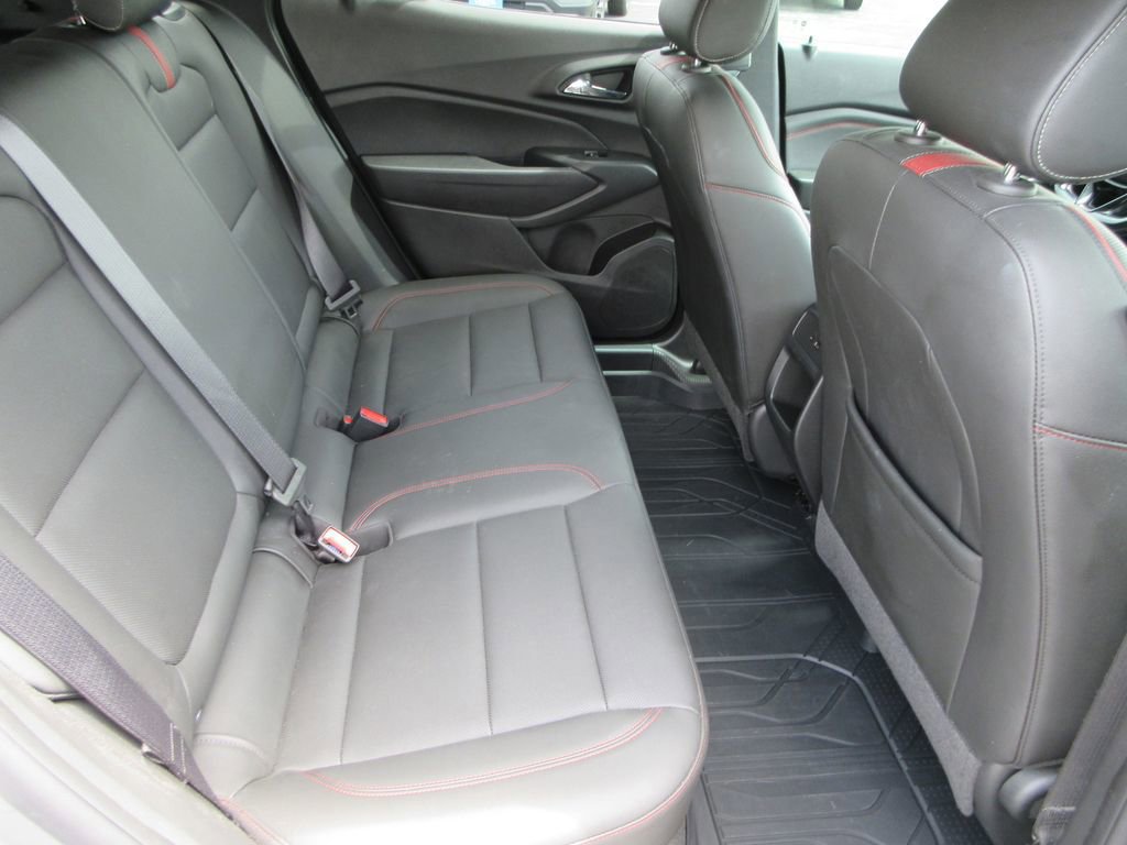 Certified 2025 Chevrolet Trax RS w/ Driver Confidence Package FWD image 18