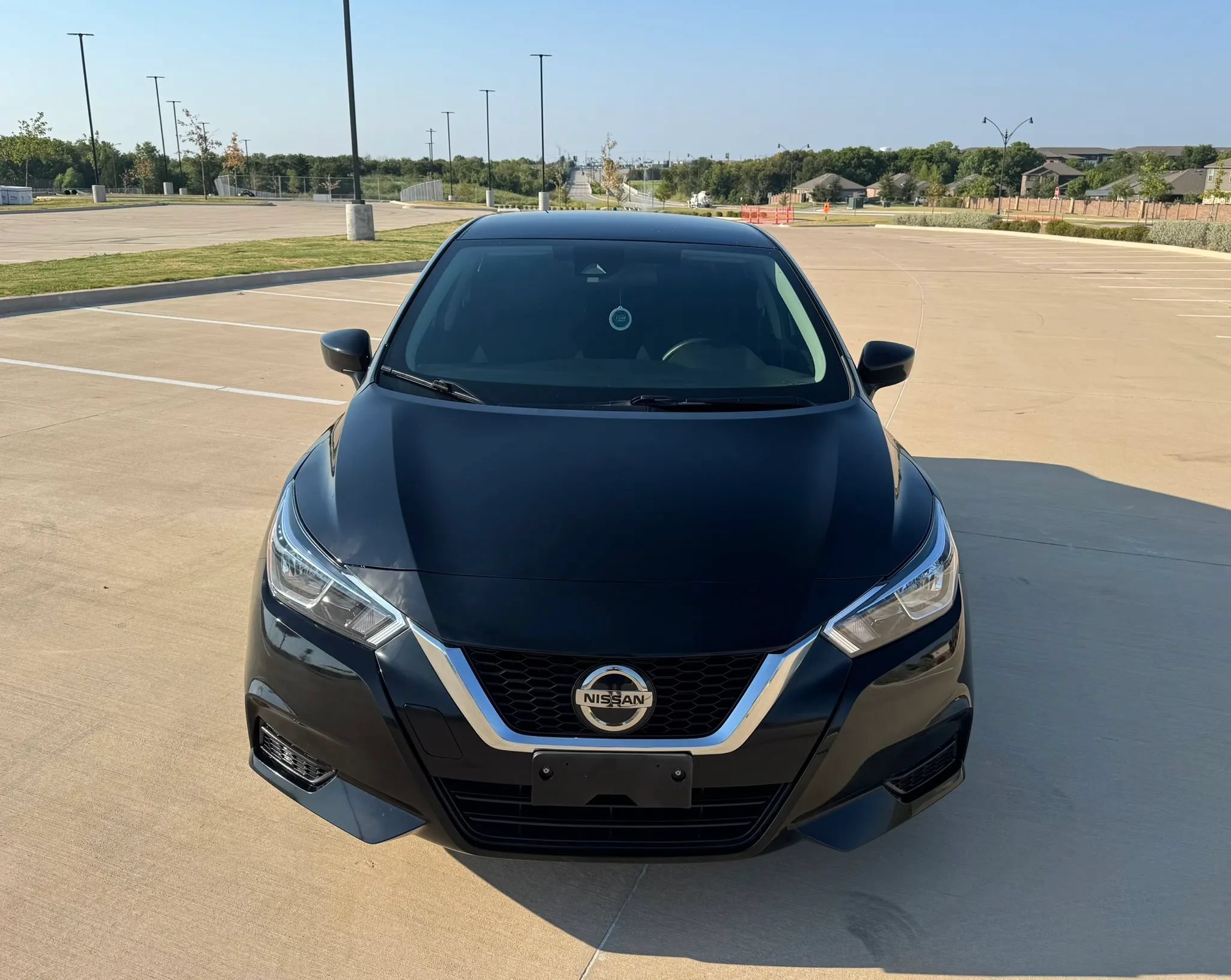 Used 2022 Nissan Versa SV FWD image 7