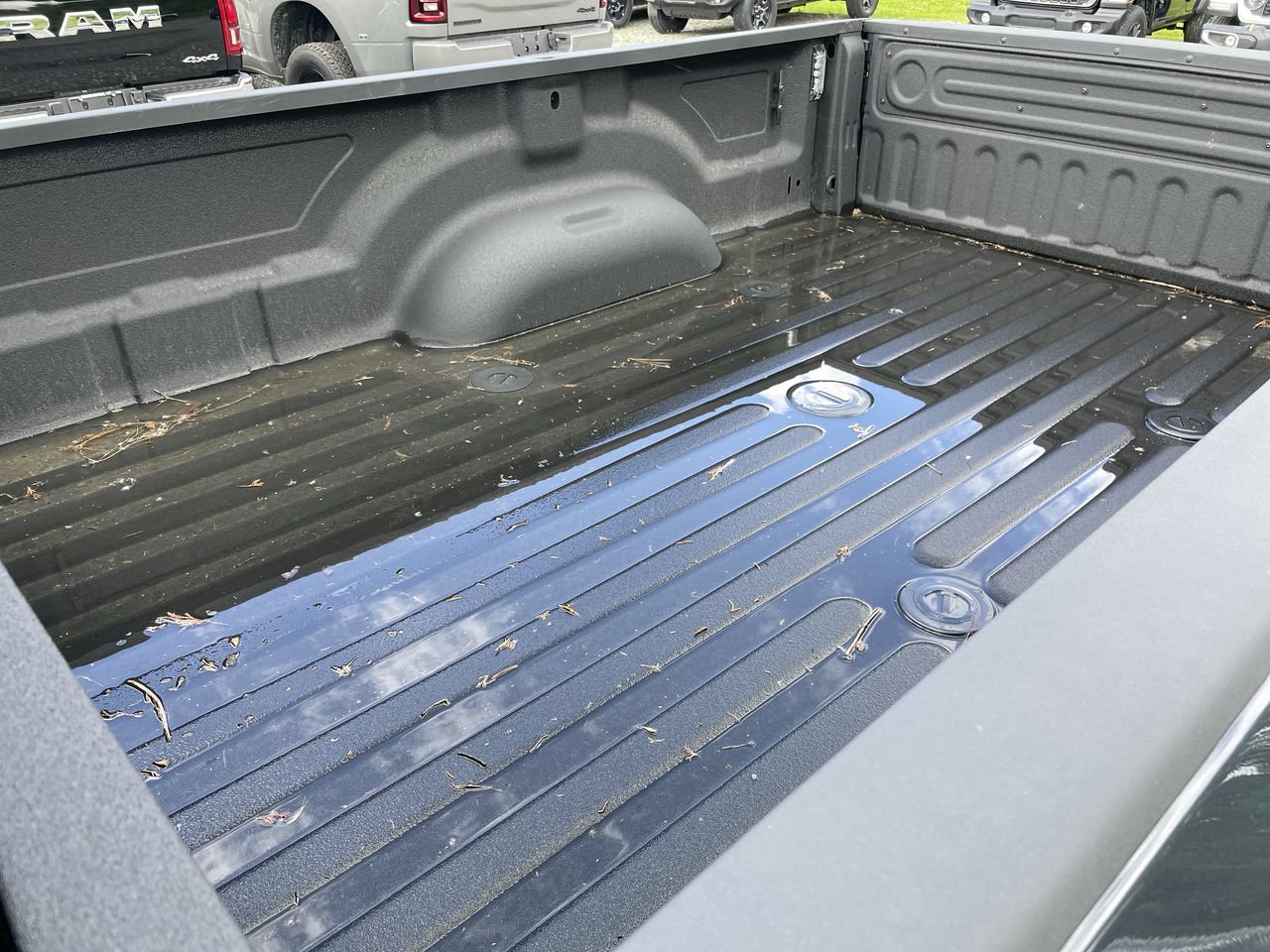 New 2026 RAM 3500 Laramie AWD/4WD image 24