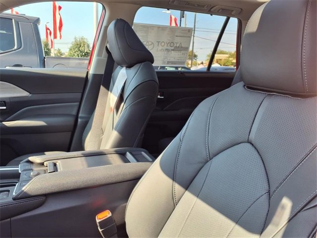 New 2026 Toyota Grand Highlander Limited image 14