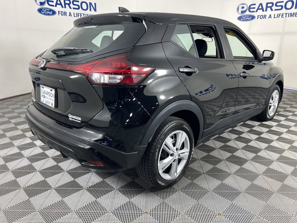 Used 2021 Nissan Kicks S image 7