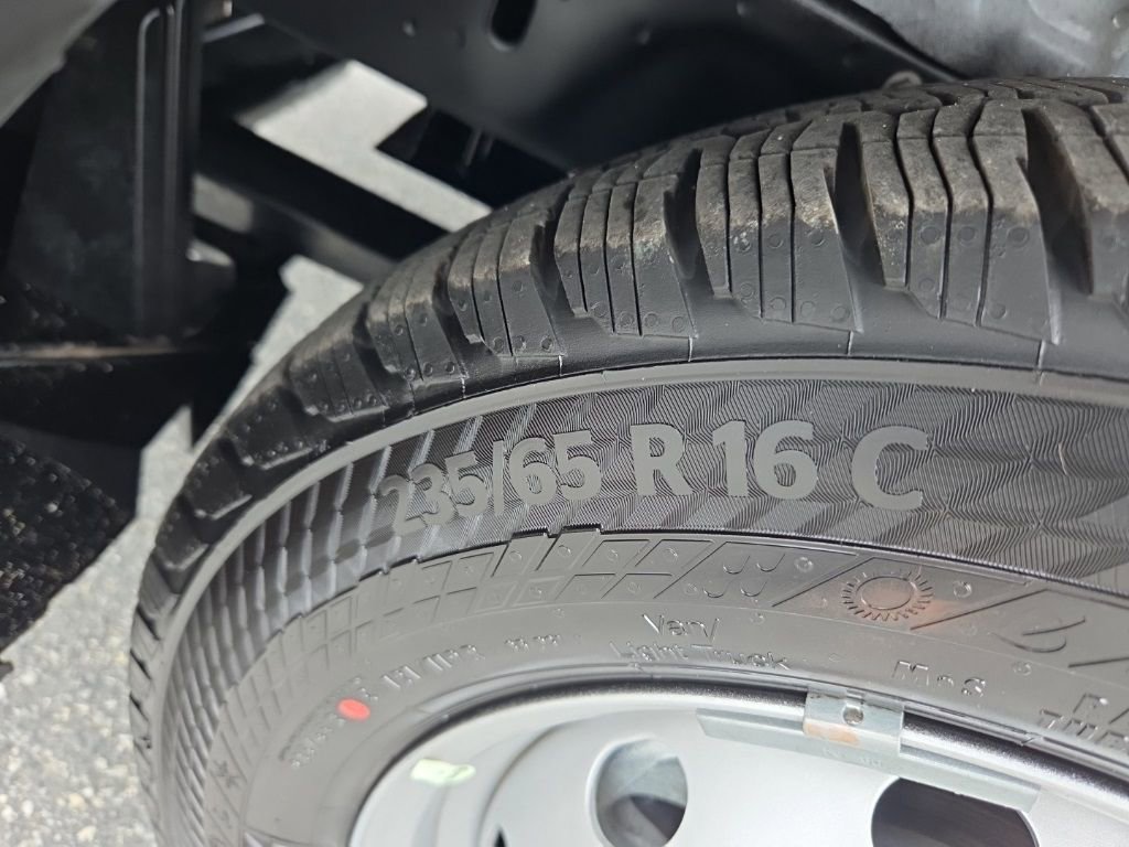 Used 2024 Ford Transit 350 XL image 28