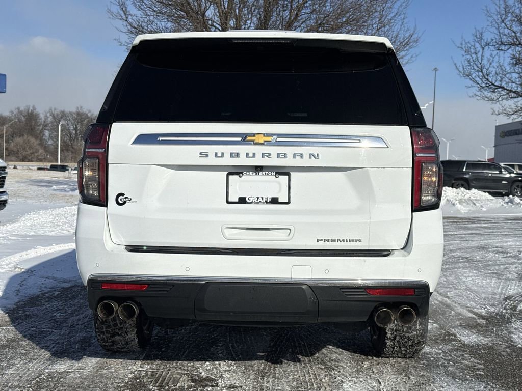 Used 2023 Chevrolet Suburban Premier image 7